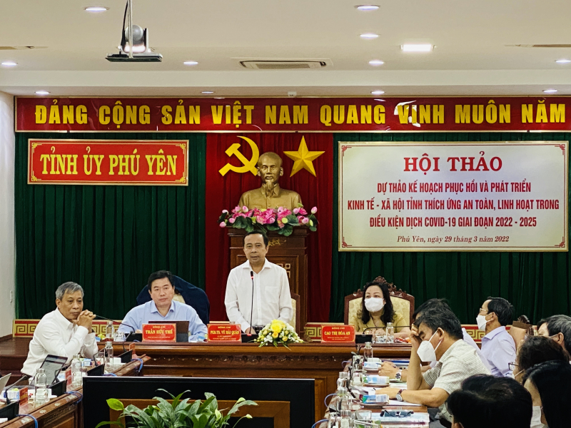 PGS.TS Vũ Hải Quân, Ủy viên Trung ương Đảng, Giám đốc ĐHQG-HCM phát biểu. Ảnh: PY