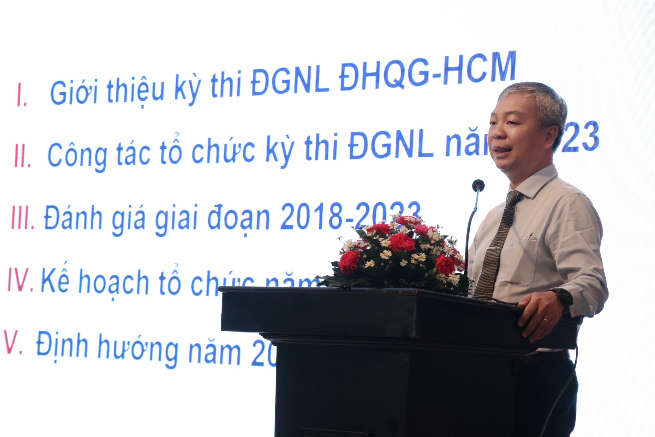 https://static.vnuhcm.edu.vn/images/0%20Phong%204T/2023/Thang%2011/DGNL%201%20%281%29.jpg