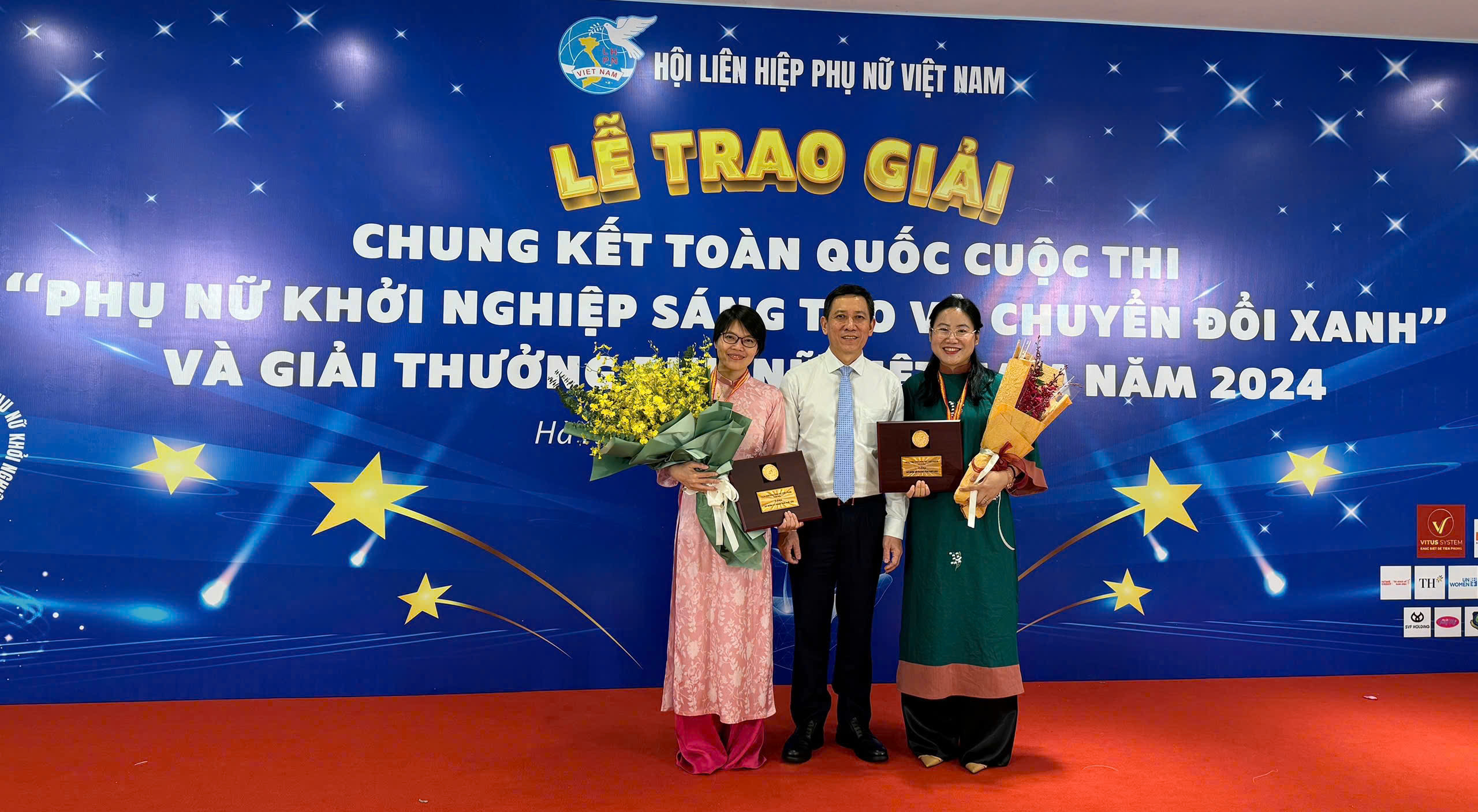 Giải thưởng Phụ nữ Việt Nam năm 2024 vinh danh 02 nhà khoa học nữ đến từ Trường ĐH Quốc tế.