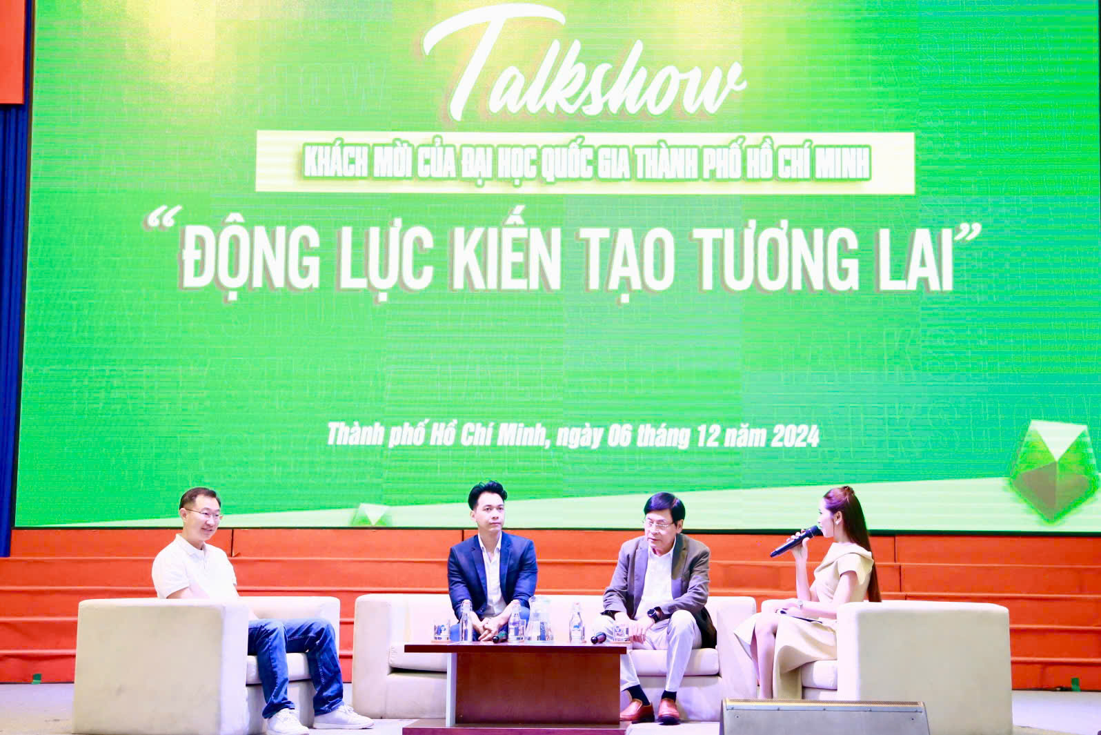 Chương trình talkshow với chủ đề “Động lực kiến tạo tương lai” diễn ra vào ngày 6/12/2024 do ĐHQG-HCM tổ chức đã thu hút được nhiều học sinh, sinh viên quan tâm. Đây là hoạt động nằm trong chuỗi talkshow “Khách mời của ĐHQG-HCM”.