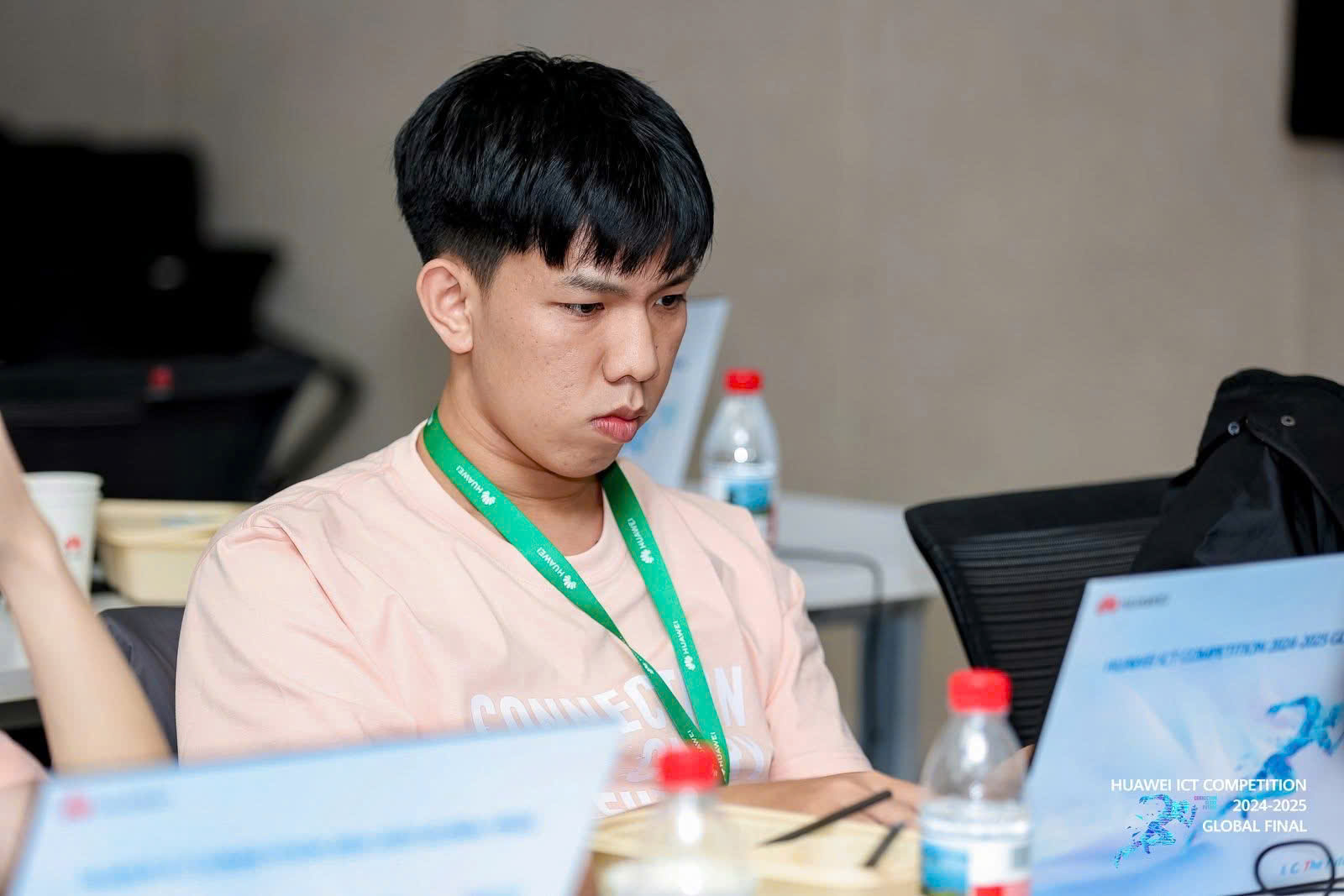 Sinh viên Trường ĐH Bách khoa và Đội tuyển Việt Nam đạt giải Nhất toàn cầu tại Huawei ICT Competition 2024–2025