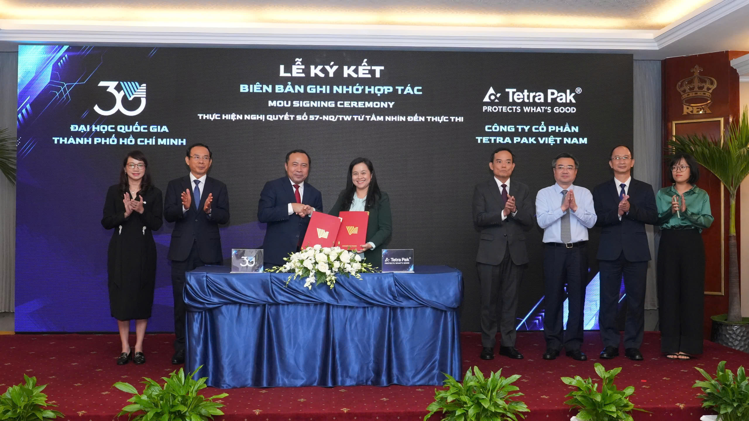Việc hợp tác toàn diện với doanh nghiệp nhằm đào tạo nhân lực chất lượng cao gắn với nhu cầu doanh nghiệp