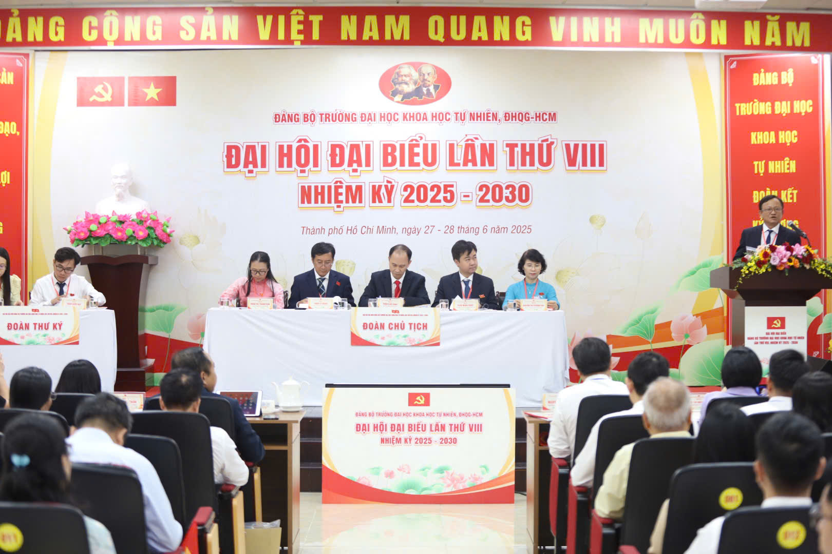 Nhiệm kỳ 2020-2025, Trường ĐH Khoa học tự nhiên đã đạt nhiều thành tích về xây dựng công tác Đảng, nâng cao chất lượng đào tạo, đẩy mạnh nghiên cứu.