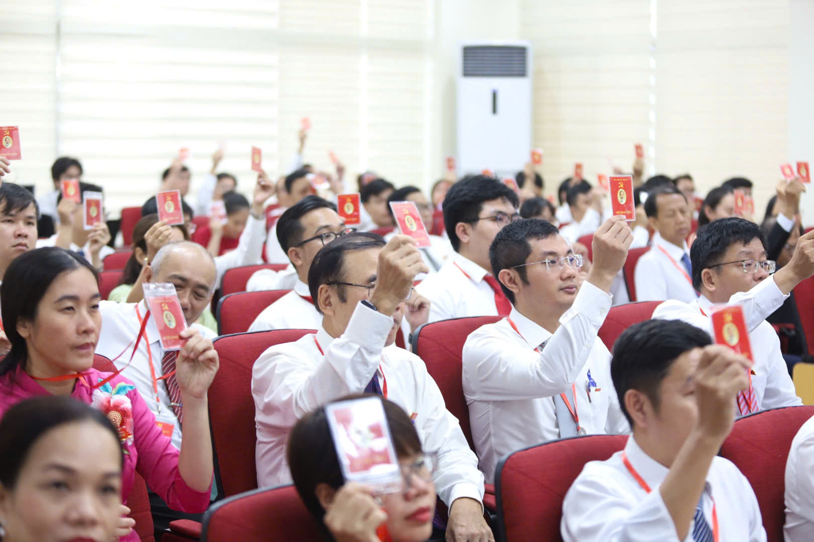 Đại hội Đảng bộ Trường ĐH Khoa học tự nhiên với 149 đại biểu chính thức, đã bầu Ban chấp hành nhiệm kỳ 2025-2030.