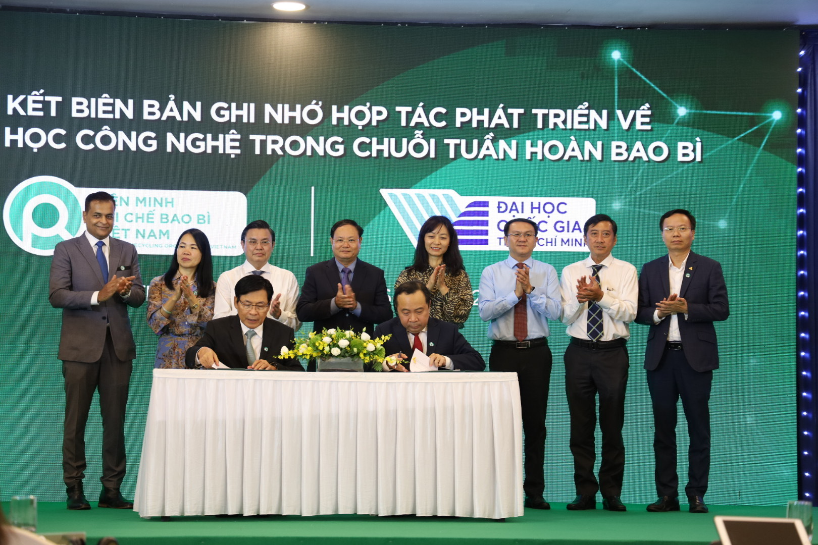 Đại diện PRO Việt Nam, ông Phạm Phú Ngọc Trai bày tỏ sự quyết tâm trong việc hợp tác giữa hai bên, hướng đến mục tiêu thực hiện thành công Nghị quyết số 57-NQ/TW.