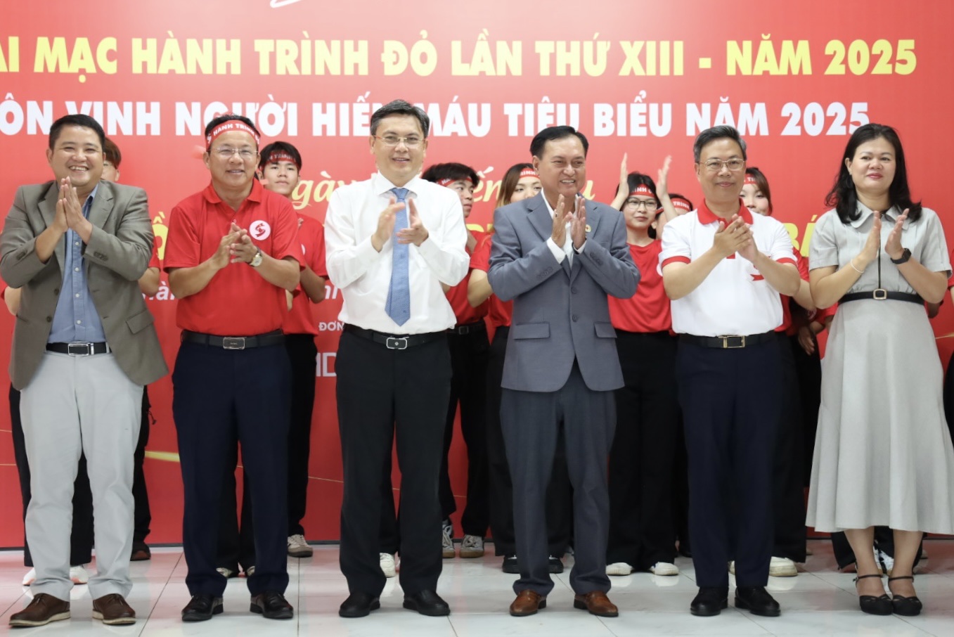 Lễ khai mạc Chương trình “Hành trình Đỏ” lần thứ XIII, kết hợp Ngày hội hiến máu với chủ đề “Giọt hồng từ Thành phố mang tên Bác”