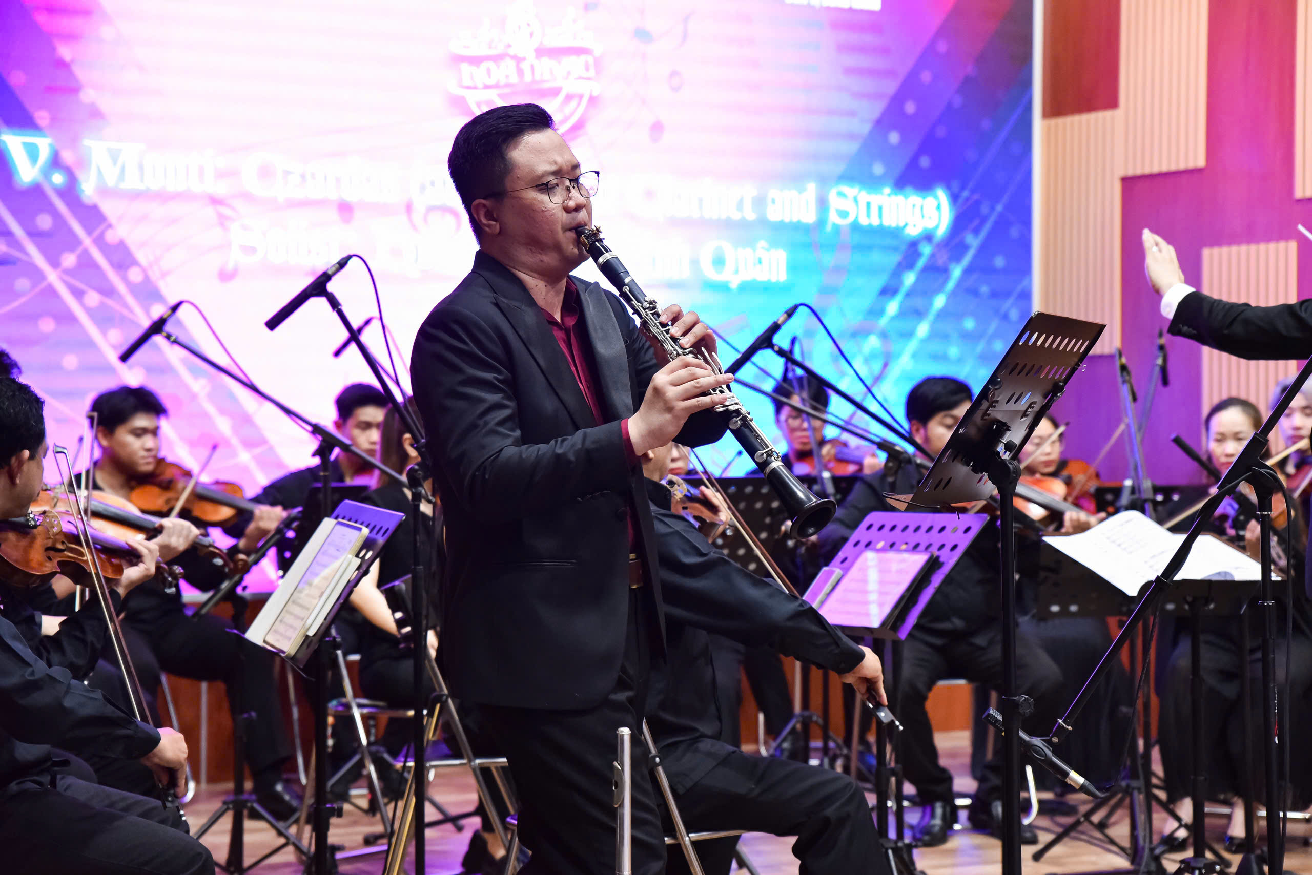 Chương trình hoà nhạc số 5 giới thiệu đến sinh viên thể loại nhạc thính phòng - dòng nhạc hàn lâm giàu tính biểu cảm.