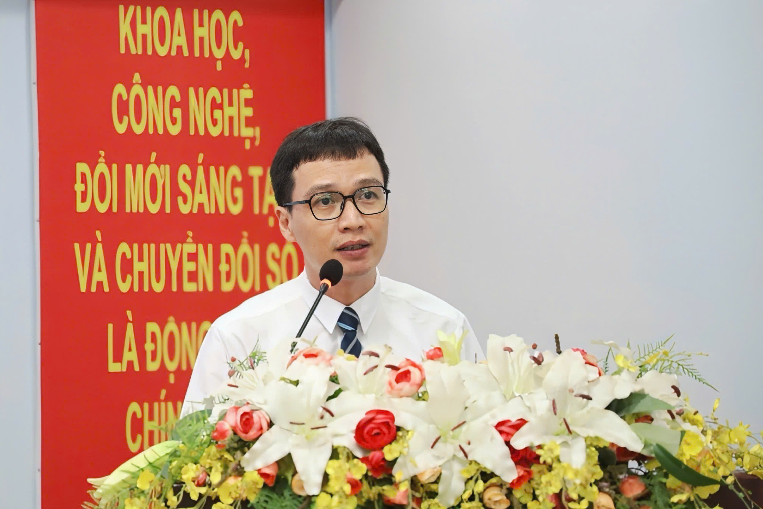 GS.TS Phan Bách Thắng - Giám đốc Trung tâm INOMAR cho biết, đơn vị luôn được ĐHQG-HCM xác định là một trong những đơn vị nghiên cứu mũi nhọn.