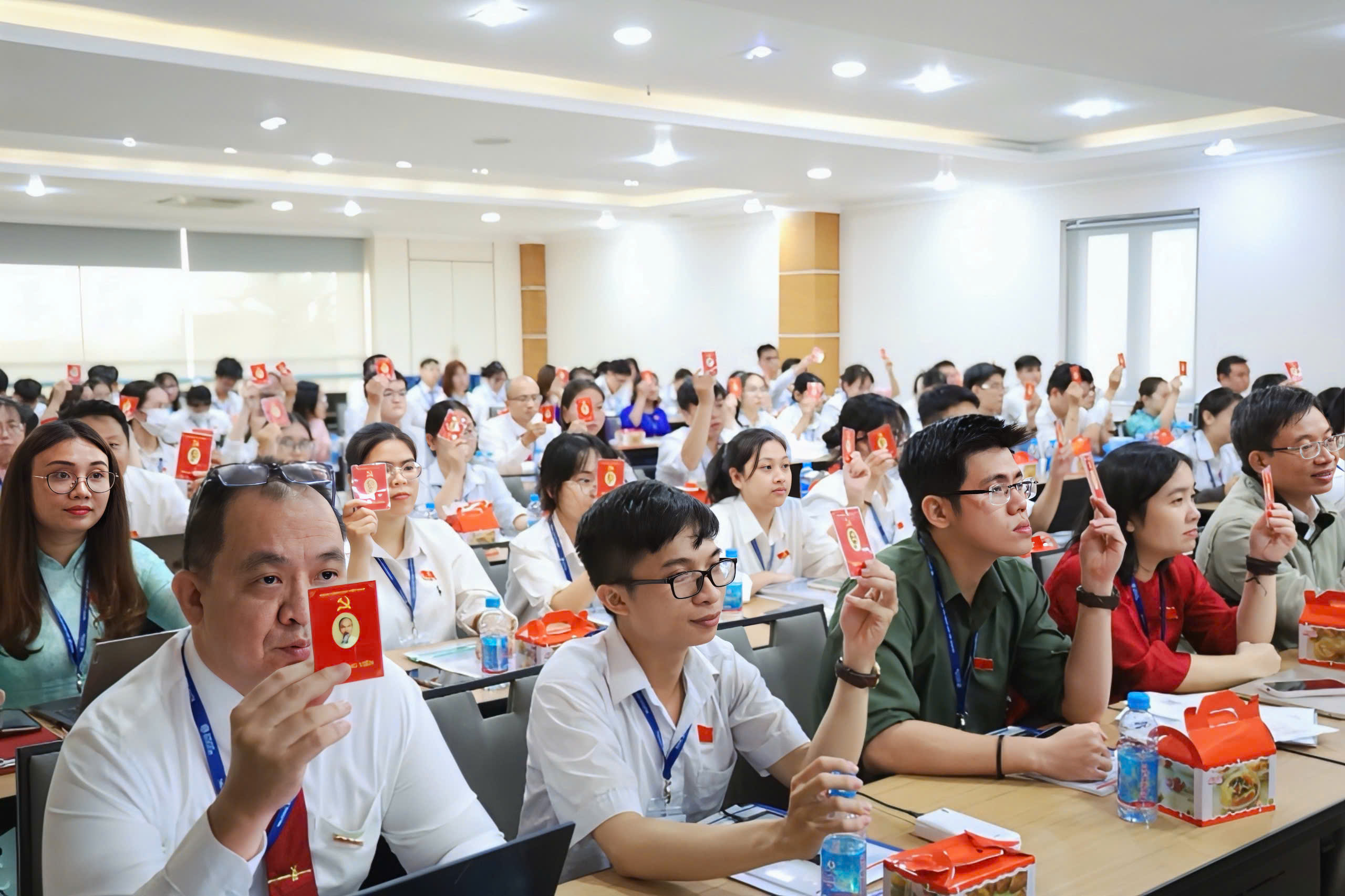 Những bước phát triển mang tính nền tảng đã góp phần khẳng định vai trò và vị thế ngày càng vững chắc của Nhà trường trong hệ thống giáo dục đại học và lĩnh vực khoa học sức khỏe.