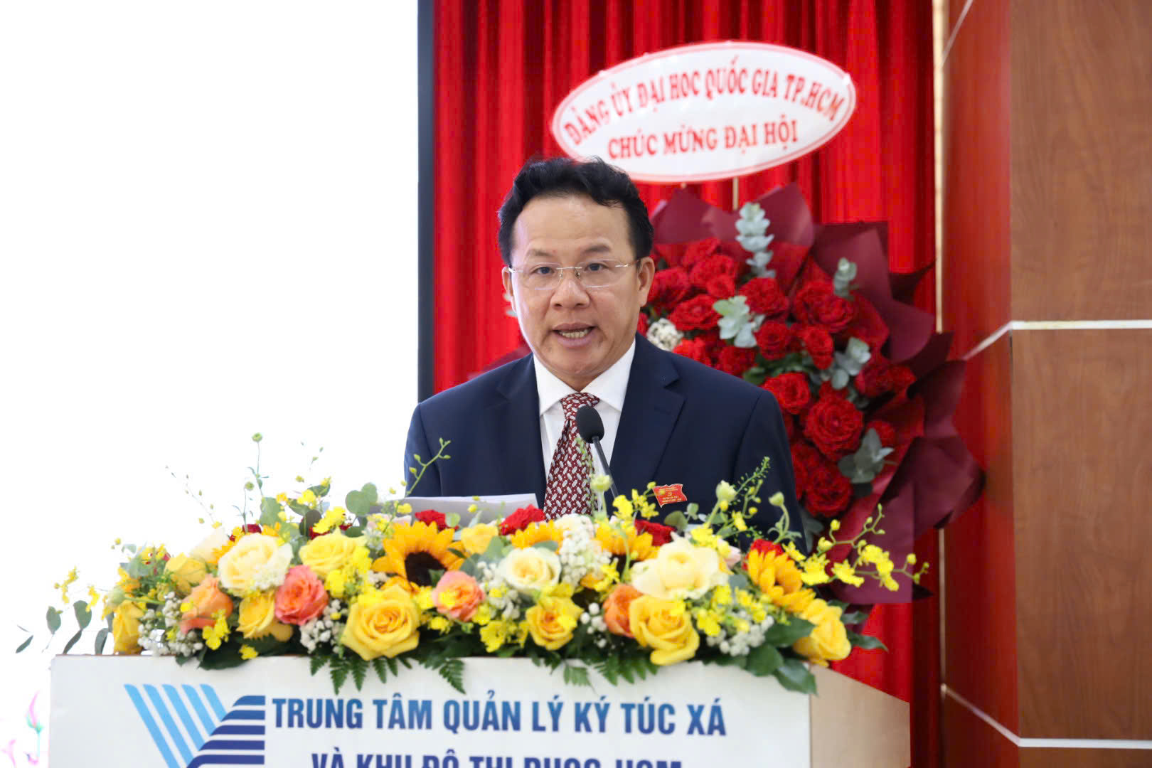 ThS Tăng Hữu Thuỷ điều phối chương trình Đại hội.
