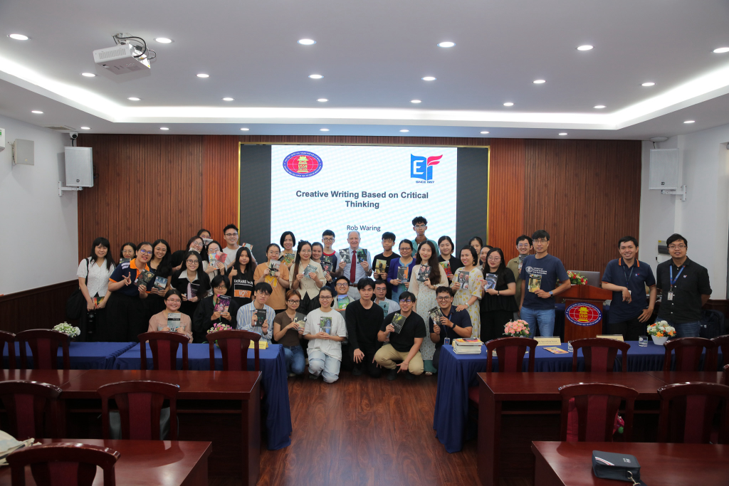 Sự hiện diện của GS Robert Brian Waring không chỉ nâng tầm hợp tác giữa Khoa Ngữ văn Anh và Extensive Reading Foundation, mà còn minh chứng cho hiệu quả thực tiễn và tính đột phá của Chương trình Giáo sư thỉnh giảng trong quá trình quốc tế hóa giáo dục đại học Việt Nam.
