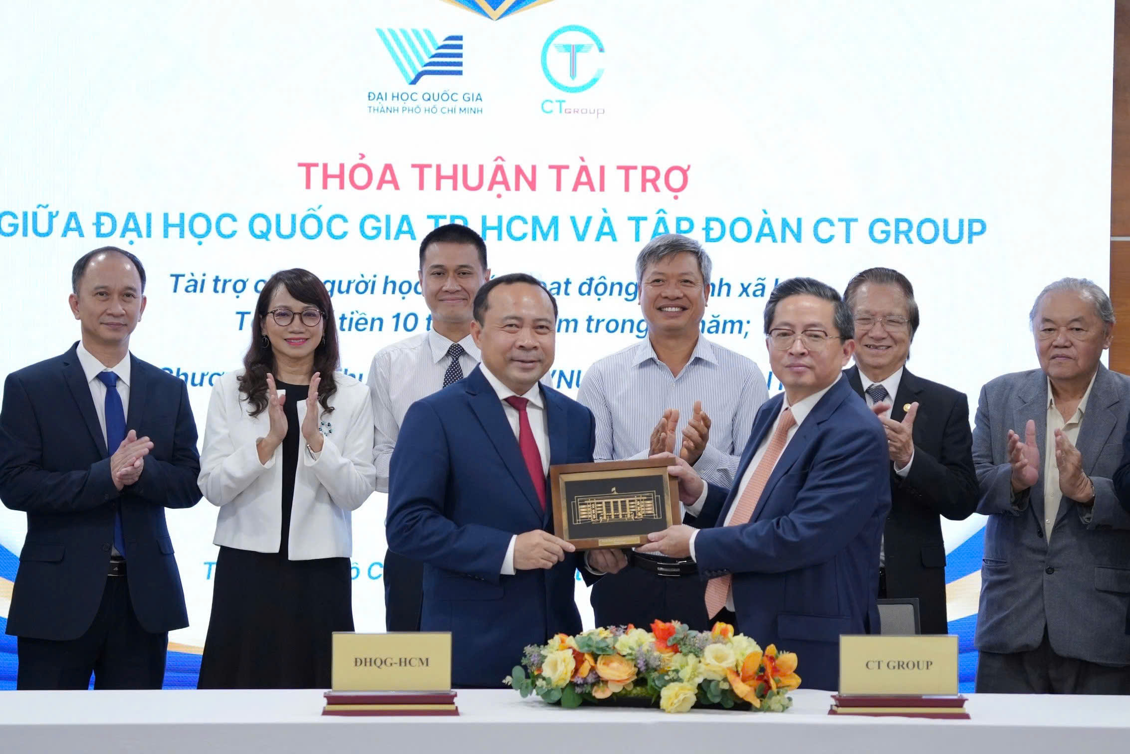 ĐHQG-HCM và Công ty Cổ phần Tập đoàn CT Group đã ký kết 01 thoả thuận tài trợ và 02 thoả thuận hợp tác, đánh dấu bước phát triển mới trong mối quan hệ giữa nhà trường và doanh nghiệp.