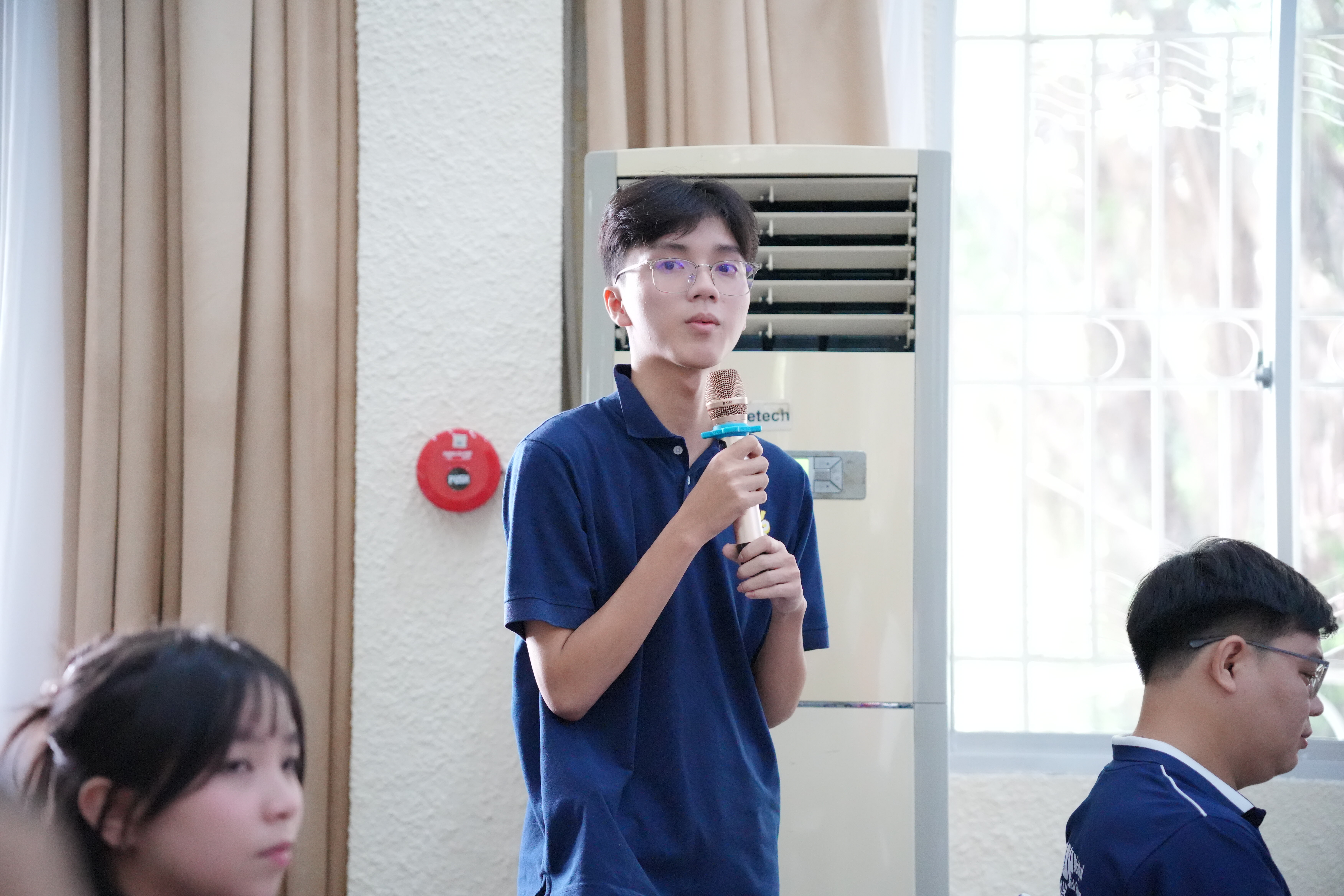 Các đảng viên trẻ là sinh viên đến từ các trường đại học thành viên