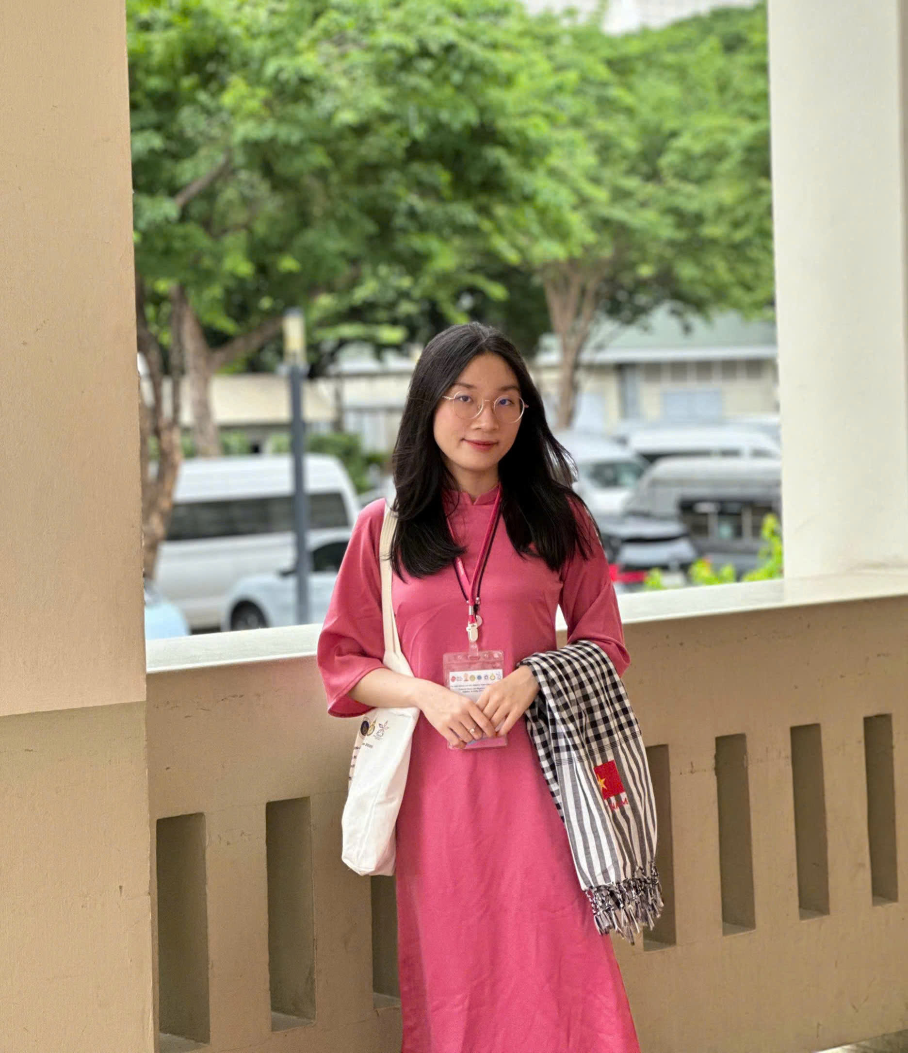 ngưỡng mộ cách mà các trường đại học tại Thái Lan giữ gìn và phát huy bản sắc dân tộc
