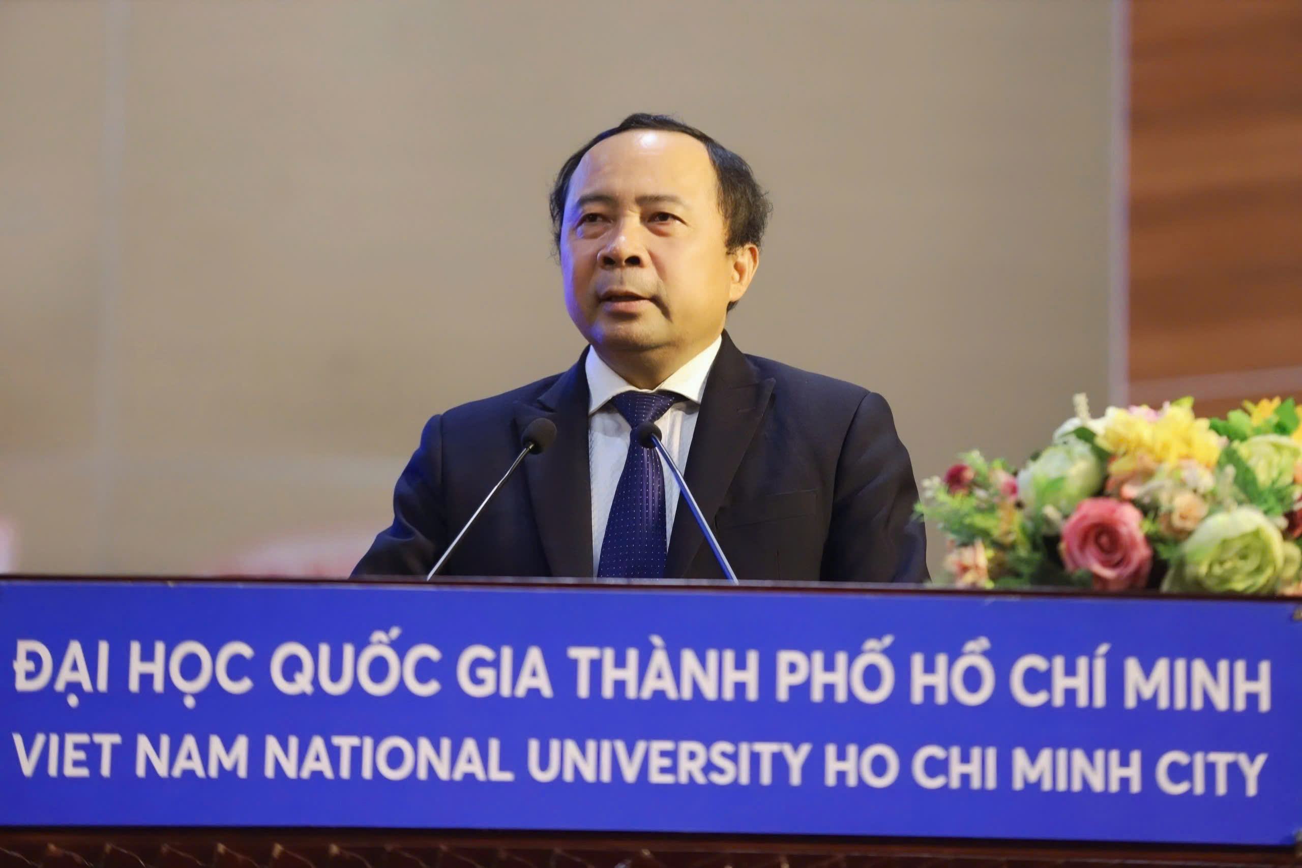 PGS.TS Vũ Hải Quân kỳ vọng Trường ĐH Khoa học Sức khoẻ đẩy mạnh đào tạo sau đại học, gắn với nghiên cứu khoa học.