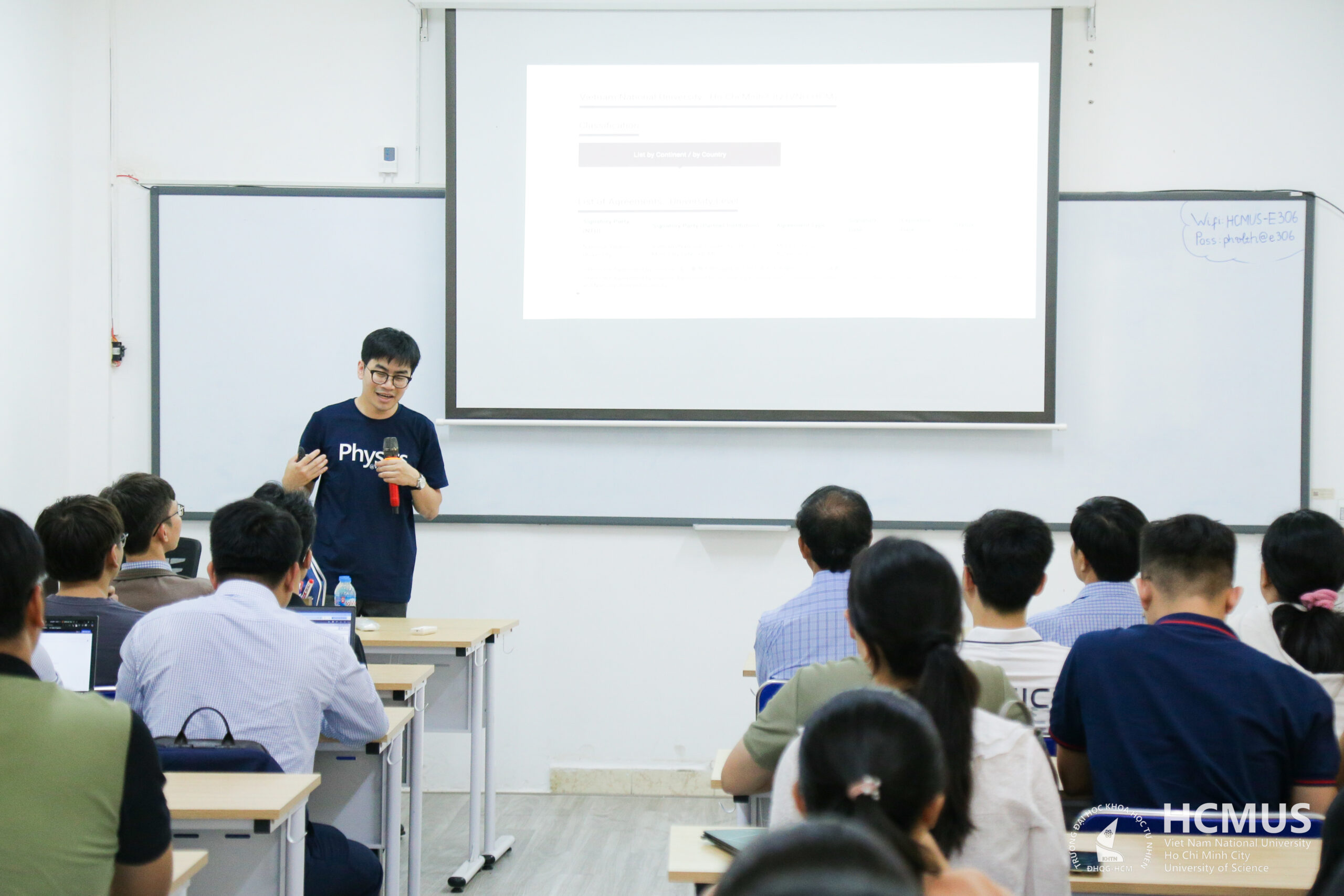 Trường ĐH Khoa học tự nhiên dự kiến tuyển 4.455 chỉ tiêu cho 31 ngành/nhóm ngành thuộc các chương trình chuẩn, chương trình tăng cường tiếng Anh và chương trình tiên tiến.