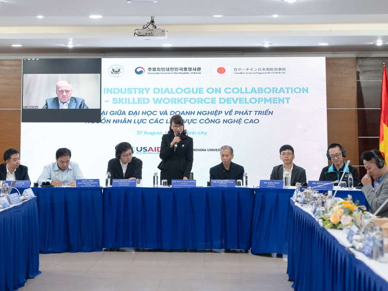 Đại học và doanh nghiệp cùng tìm giải pháp triển nguồn nhân lực công nghệ cao 